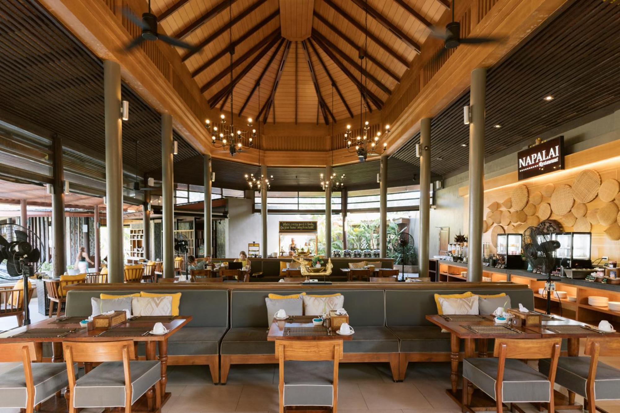 Apsara Beachfront Resort & Villa - Sha Extra Plus Кхаулак Экстерьер фото